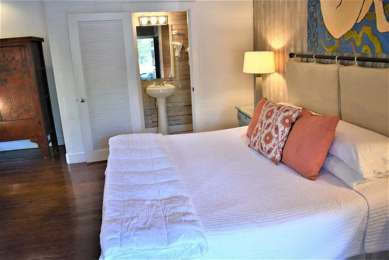 Simonton Court Historic Inn & Cottages Key West