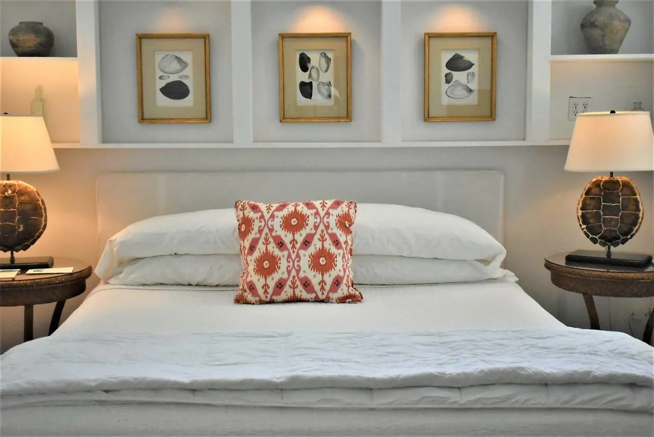 Simonton Court Historic Inn & Cottages Key West